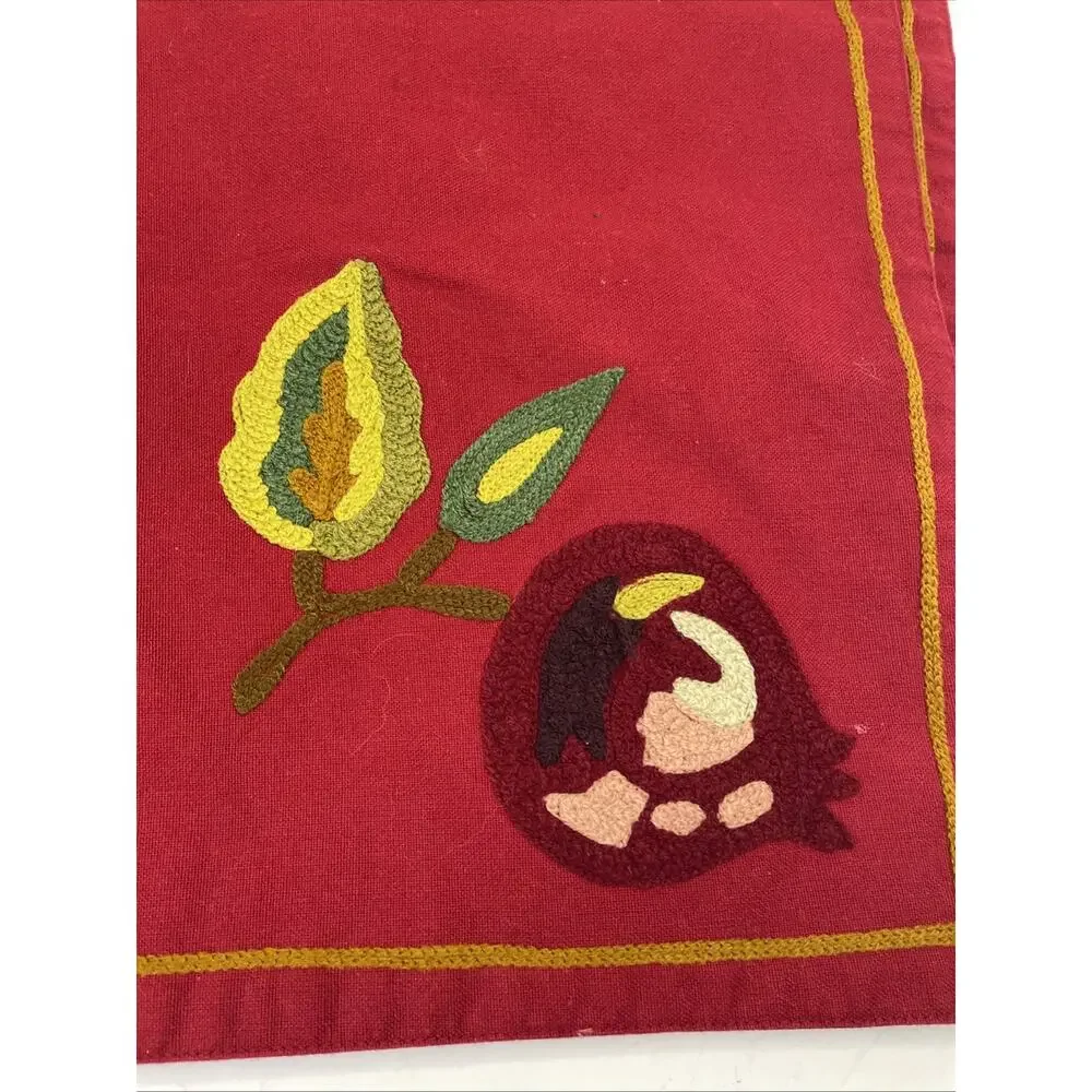 WiLLIIAMS SONOMA Dark Red Placemats 20X14 Embroidered Cotton Set of 4 Pre-Owned